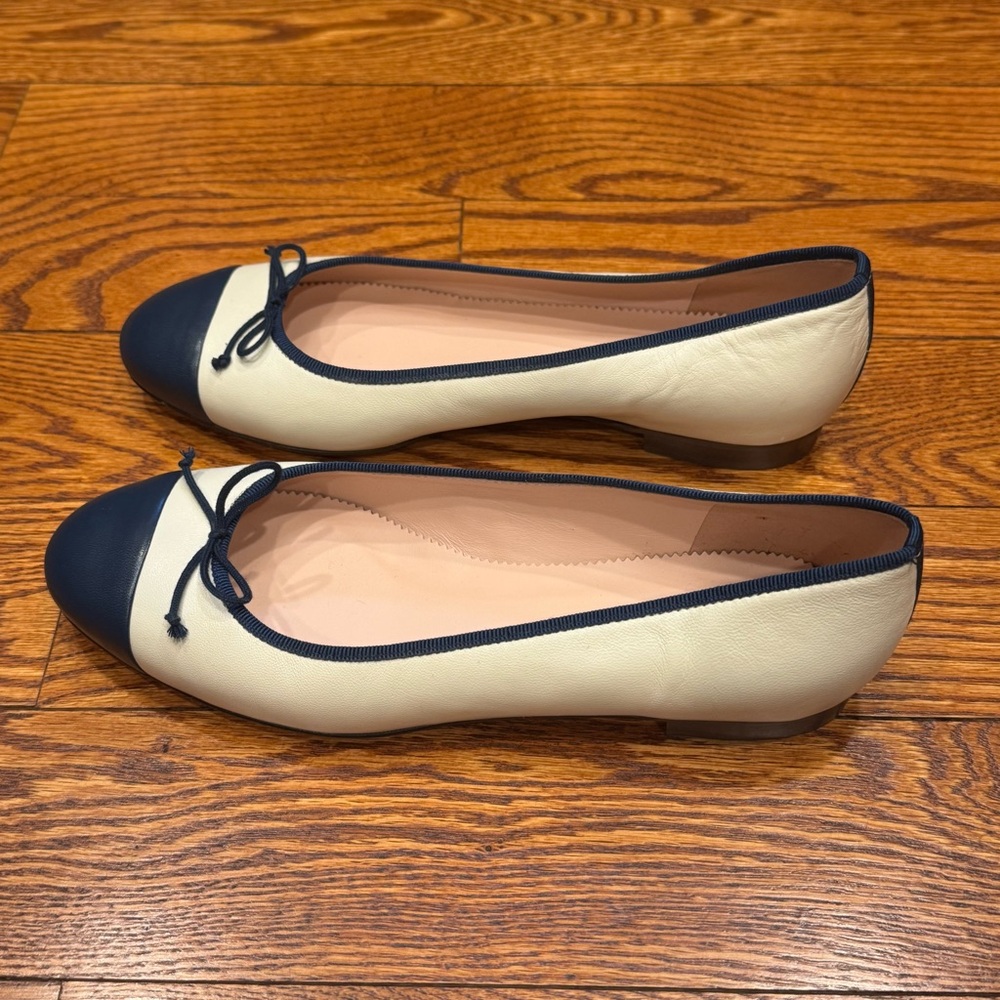 J Crew Kiki ballet flats navy cream cap toe size 7.5 NWOB